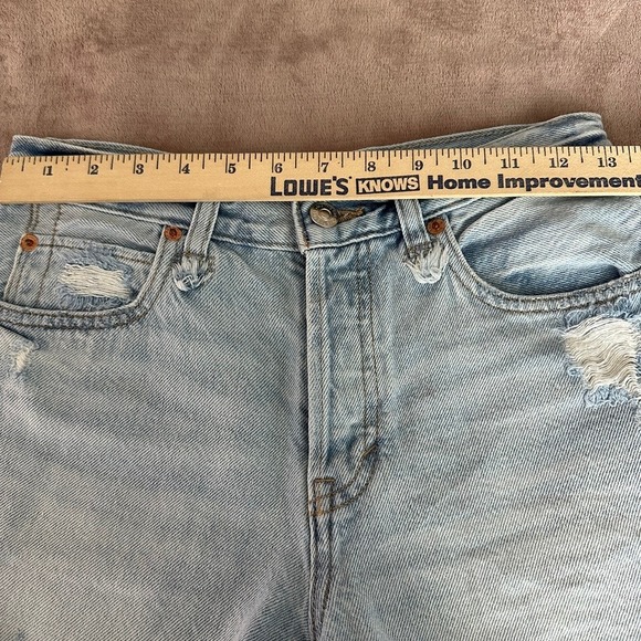Free People We The Free Makai Cutoff Denim Short Light Wash Distressed Size 24 - Picture 5 of 9
